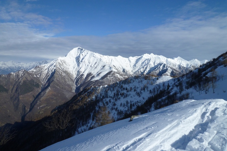 Monte Legnone da Monte Croce di Muggio.JPG